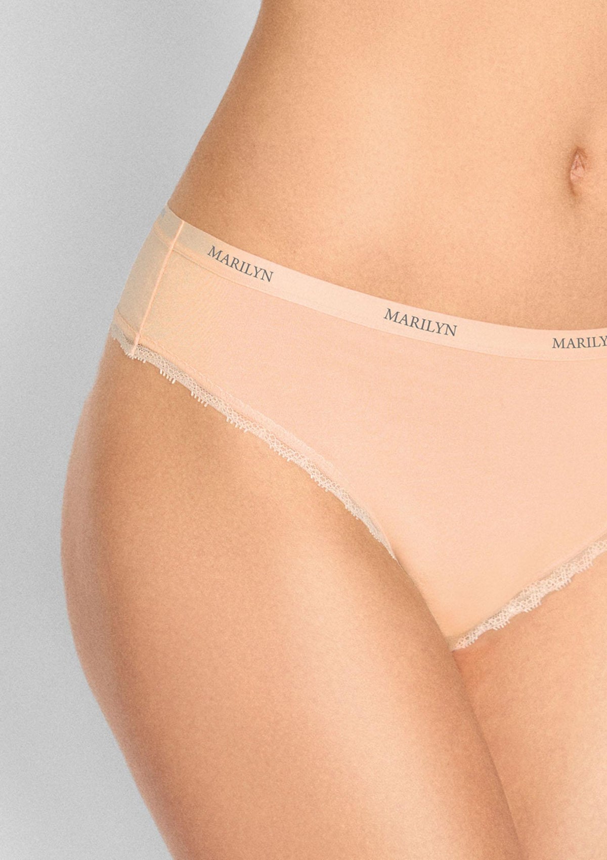 Stringi damskie Marilyn Julia z koronką, wiskoza bambusowa i bawełna organiczna, beżowe