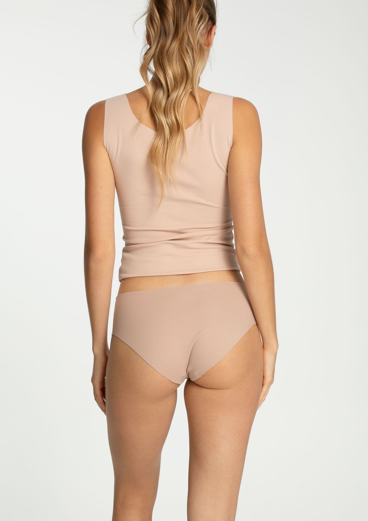 Figi bawełniane bezszwowe z wyższym stanem Cotton Mood Maxi Julimex beżowe