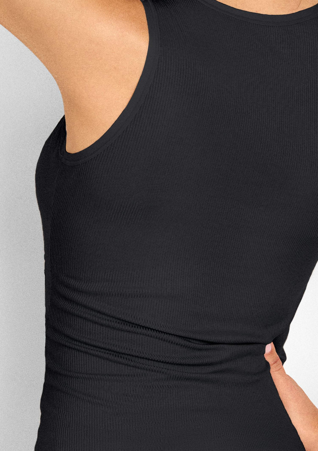 Top damski na ramiączkach Marilyn Thermo Active z wiskozą, czarny