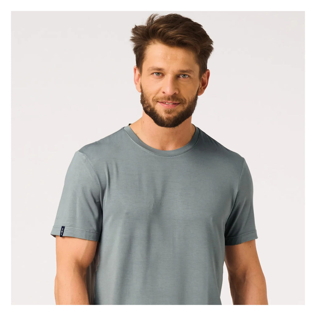 T-shirt męski Key MVK 001 z bambusa, lekko dopasowany