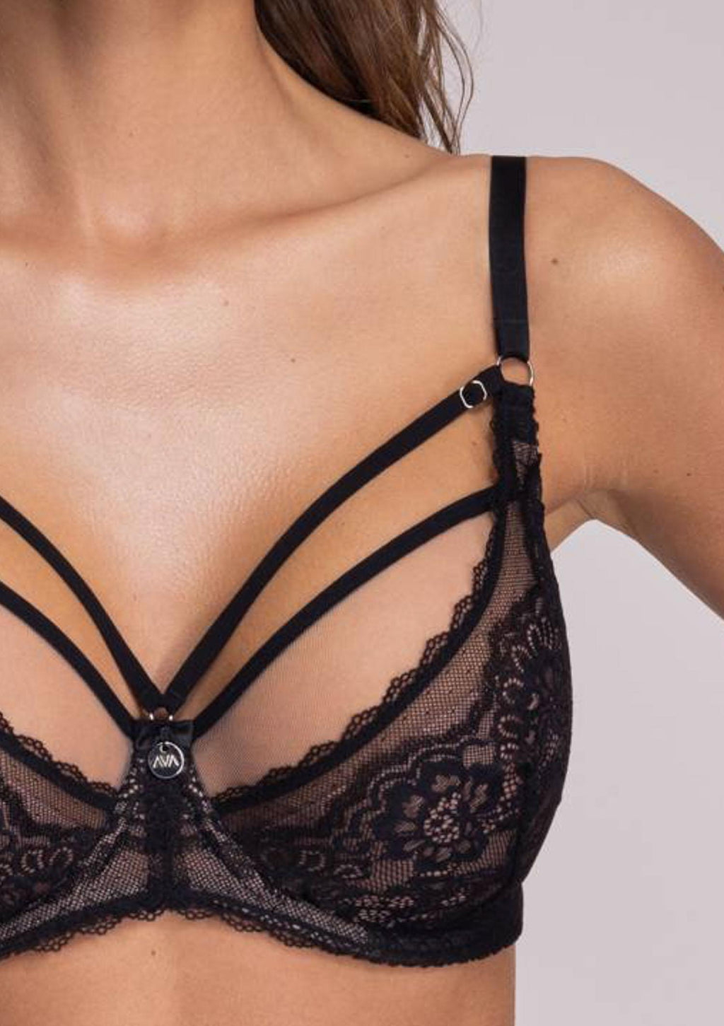 Biustonosz miękki Ava Venus 1824 koronkowy z ozdobnymi paskami na dekolcie