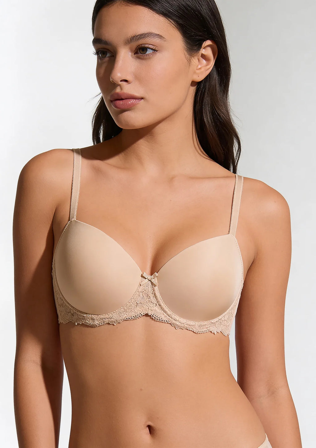 Biustonosz beżowy usztywniany Sielei 2452 z koronkowym obwodem