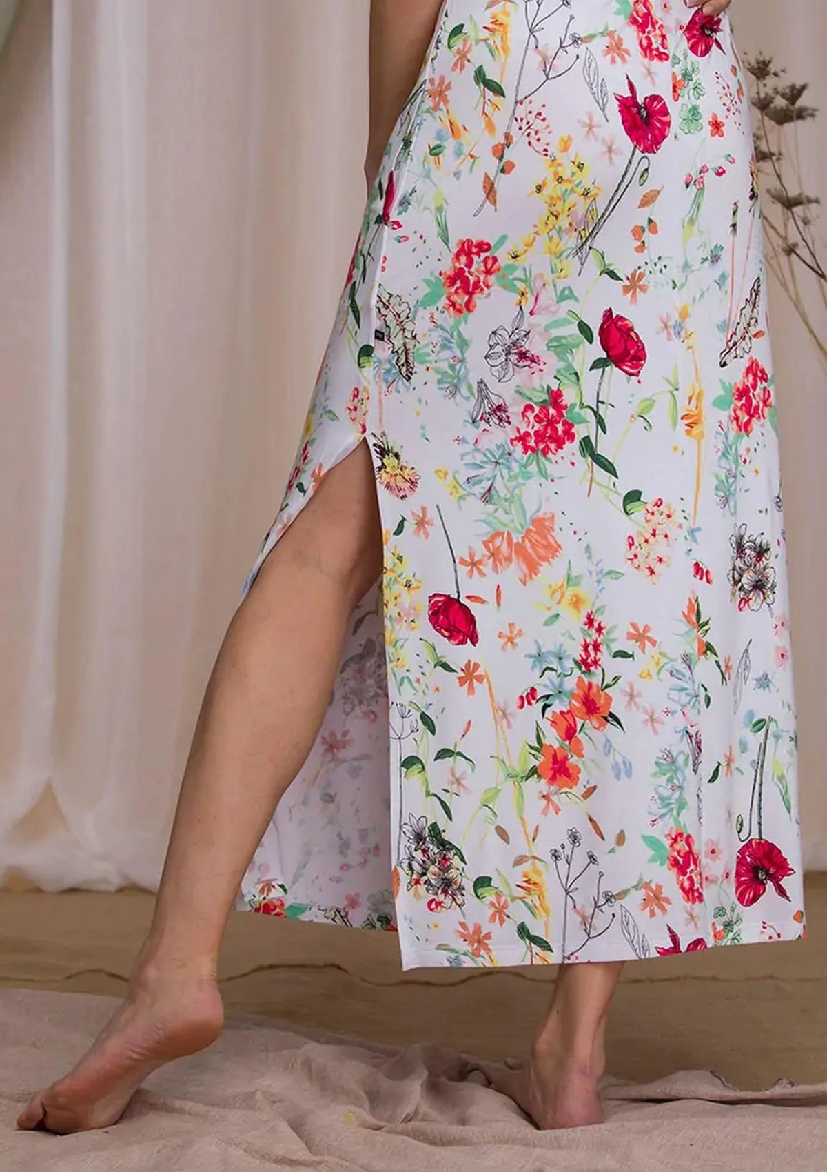 Sukienka damska Homewear LHD 906 1 – długa w polne kwiaty