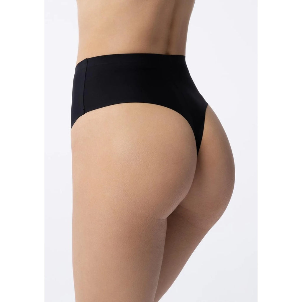 Bezszwowe stringi damskie czarne String Maxi, wysoki pas