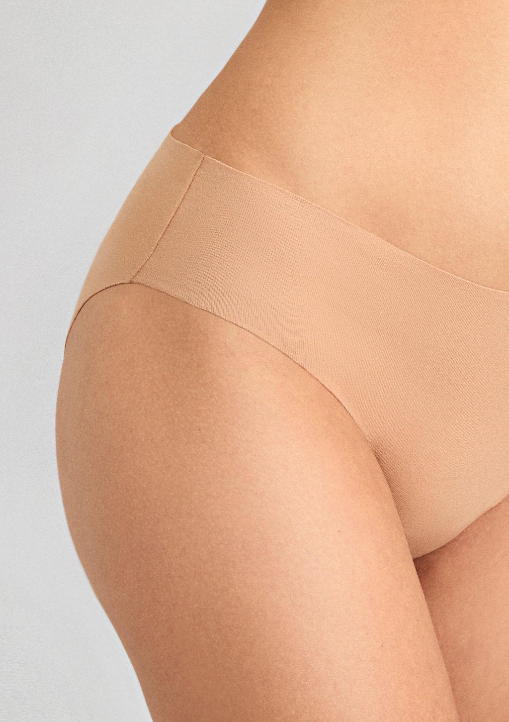 Figi damskie bezszwowe Marilyn Cotton Touch z bawełny organicznej, beżowe