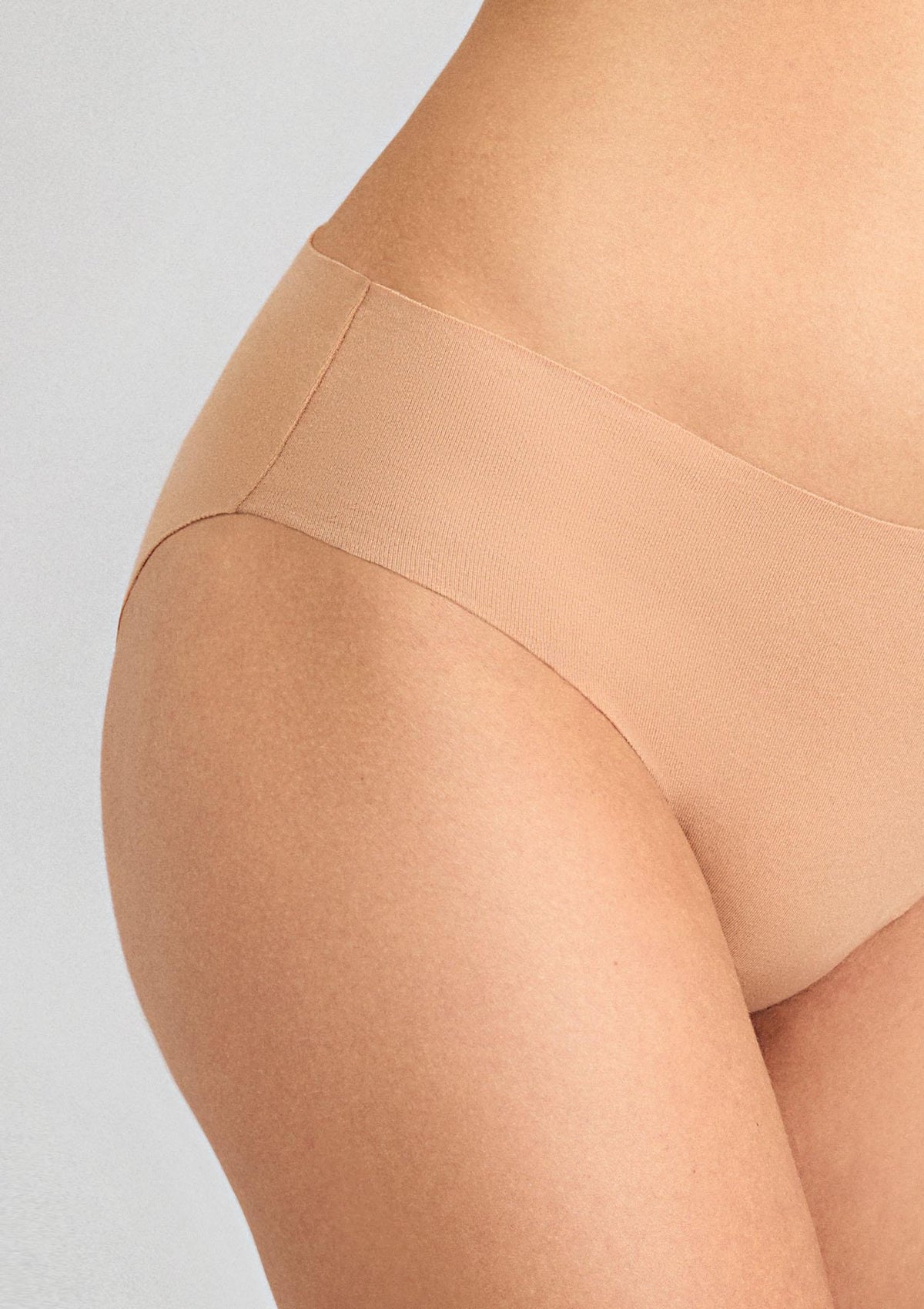 Figi damskie bezszwowe Marilyn Cotton Touch z bawełny organicznej, beżowe