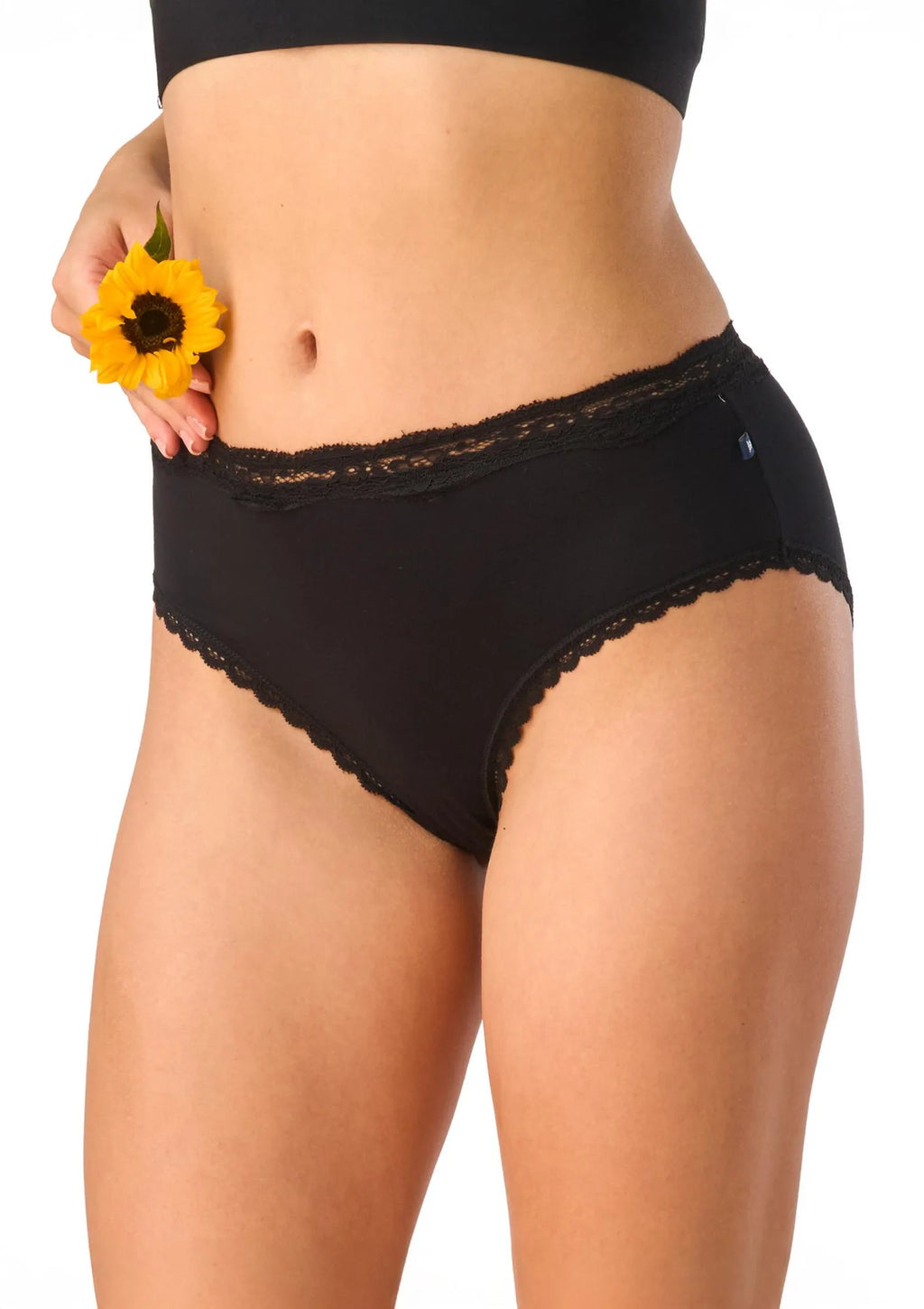 Figi damskie LPK 002 Key czarne – bambusowe z koronką semi maxi bikini