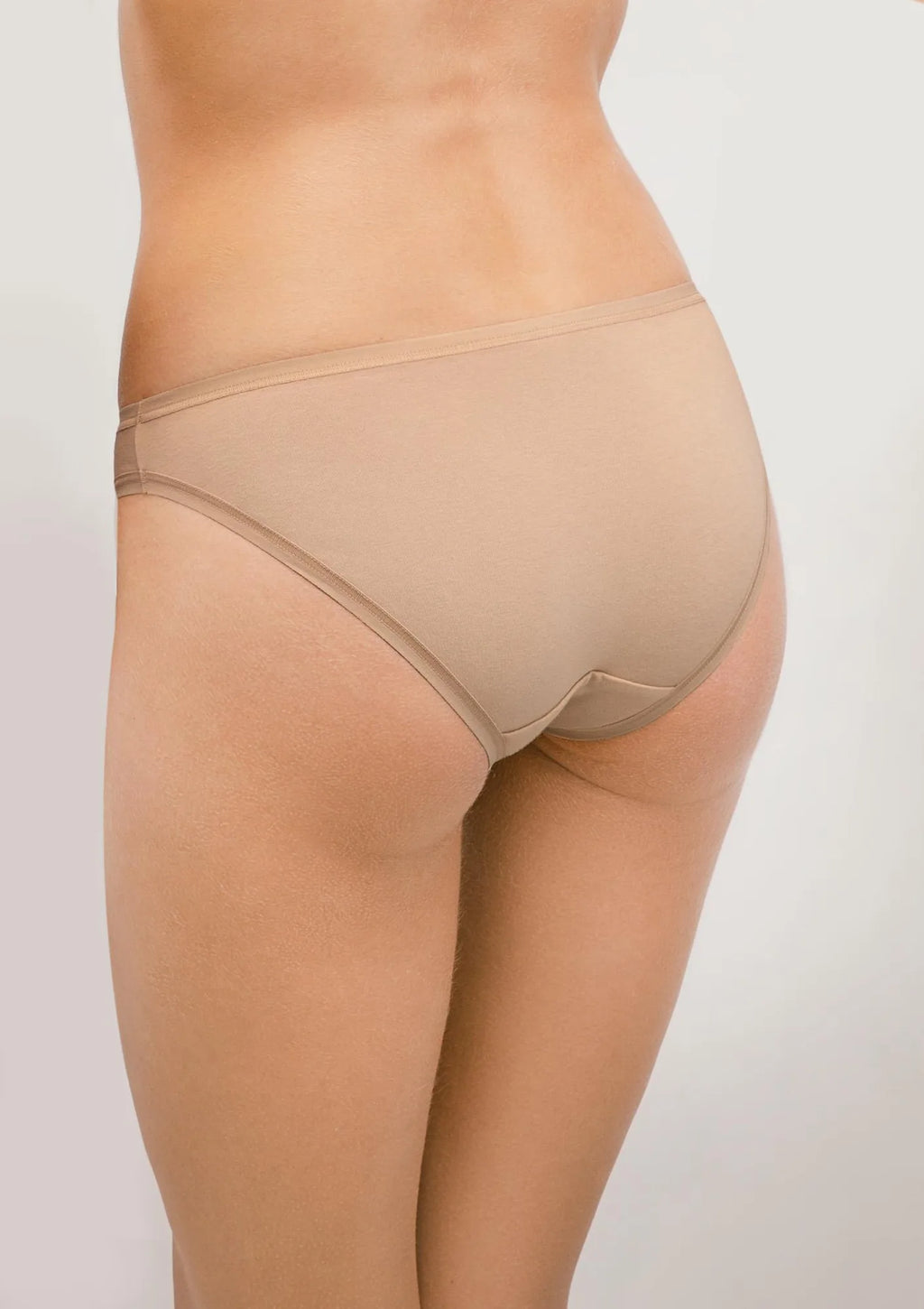 Kleo 129 Cotton figi damskie beżowe ze średnim stanem – 2 pary