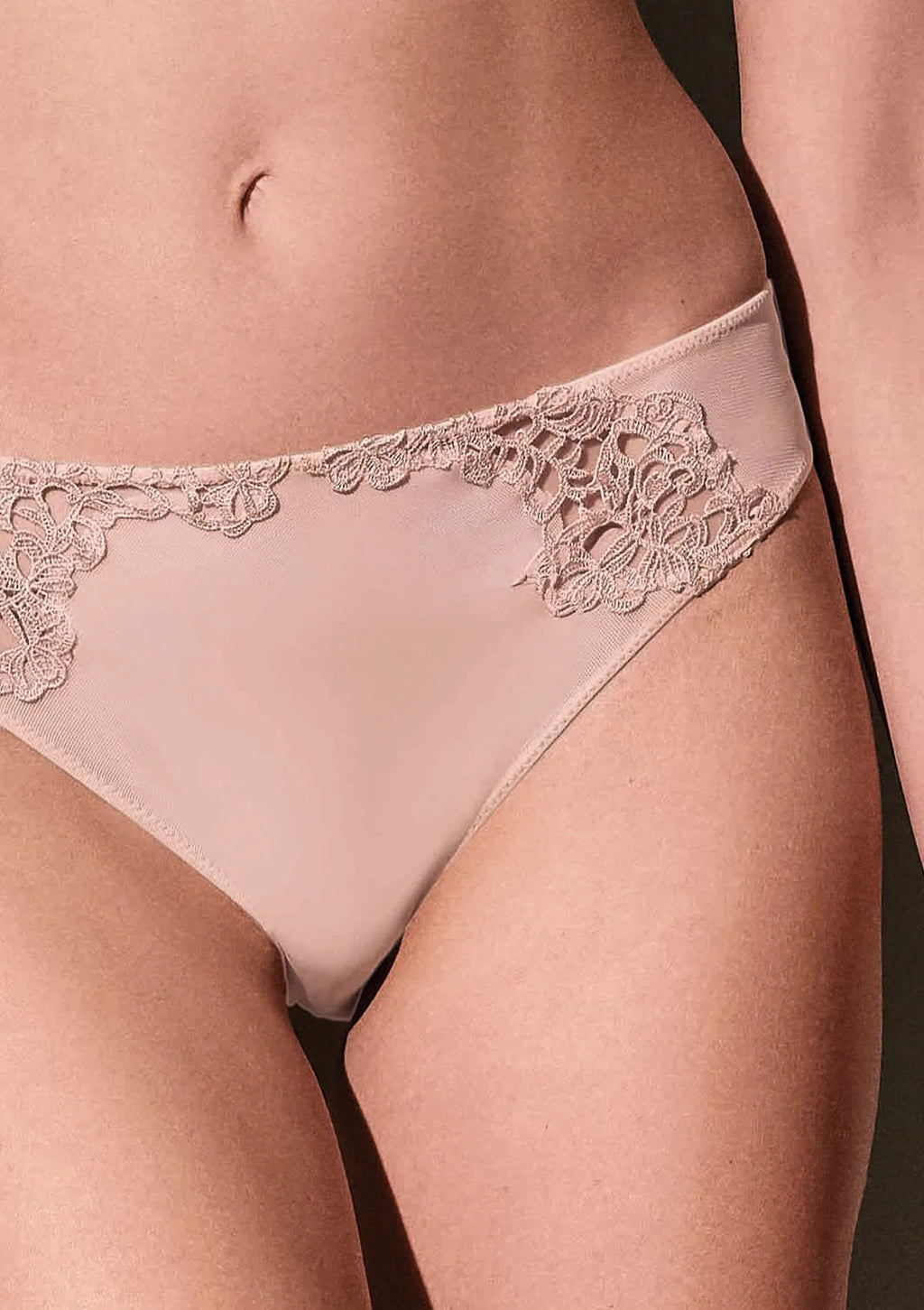 Lormar Chanson 4283 figi damskie pudrowy z tiulu z haftem