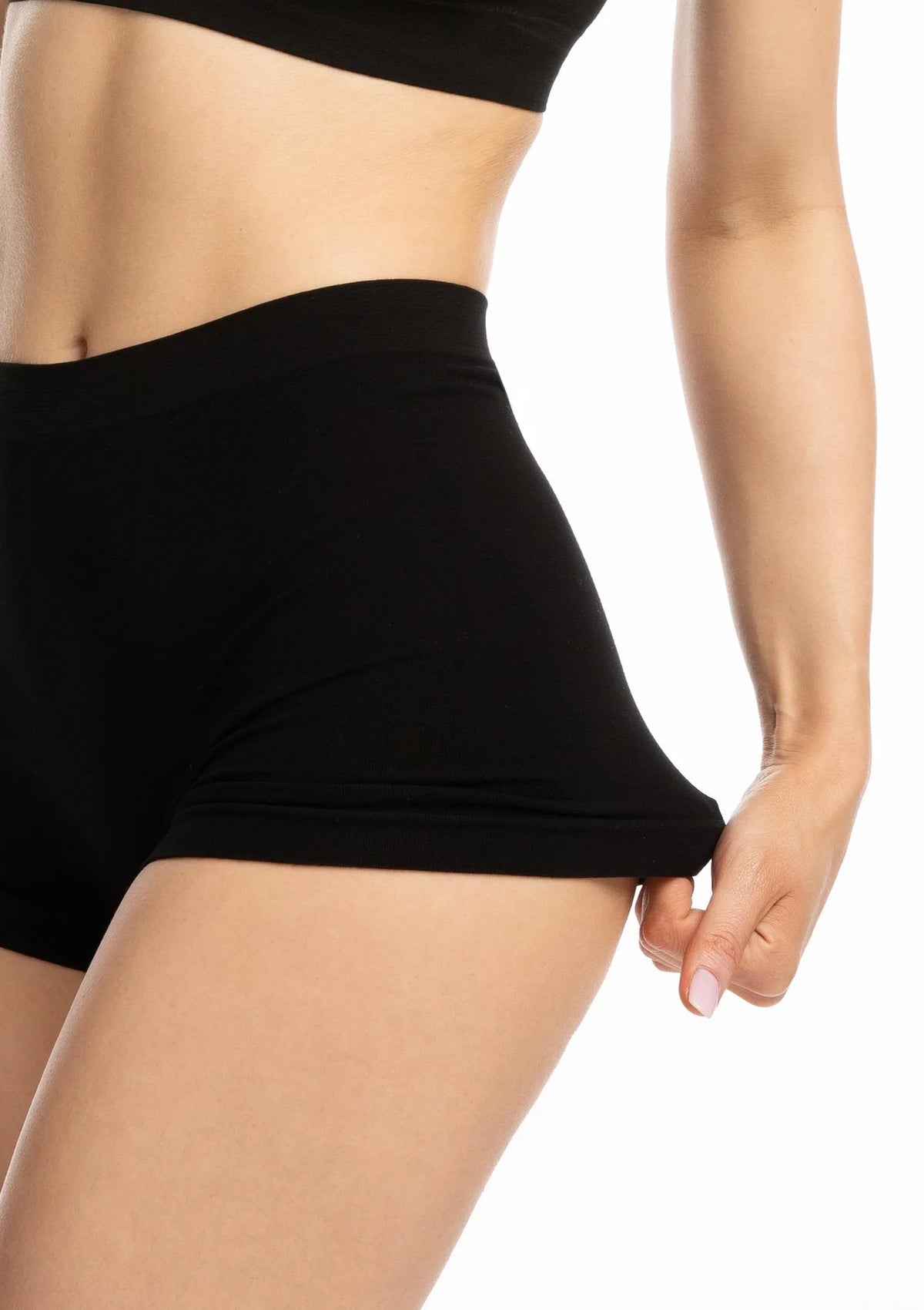 Bamboo Boyshort Julimex: figi damskie typu bokserki czarne