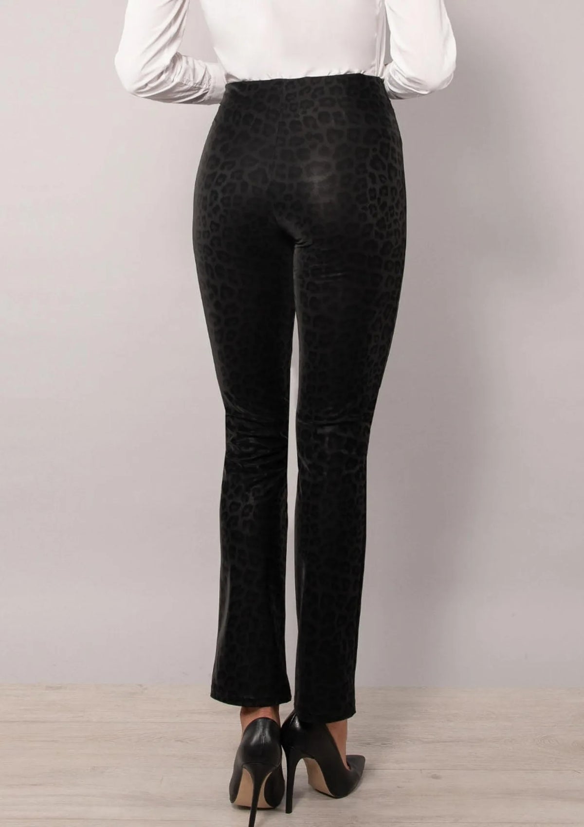 Animal LG15 Sielei: legginsy damskie czarne w zwierzęcy