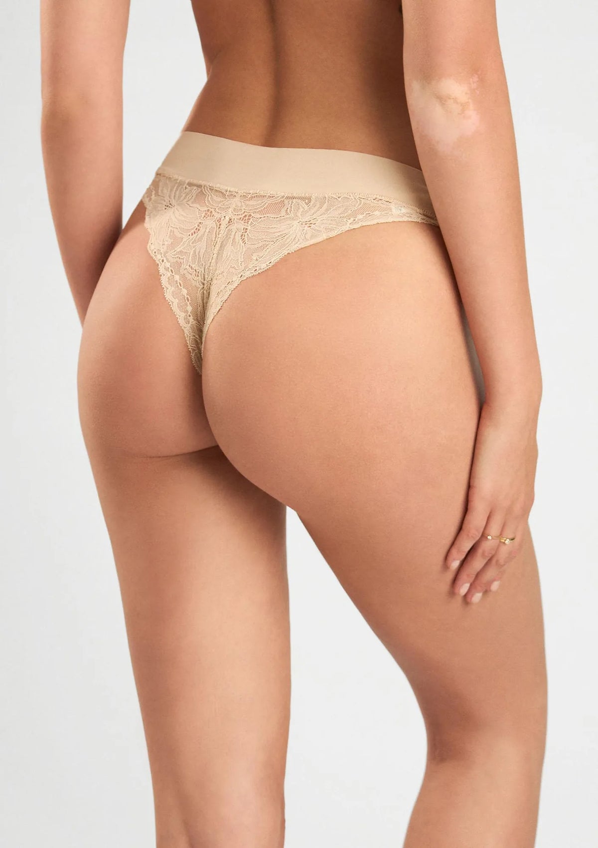 Sielei 5117 brazyliany bezszwowe z koronką, 4 szt. XL beżowe