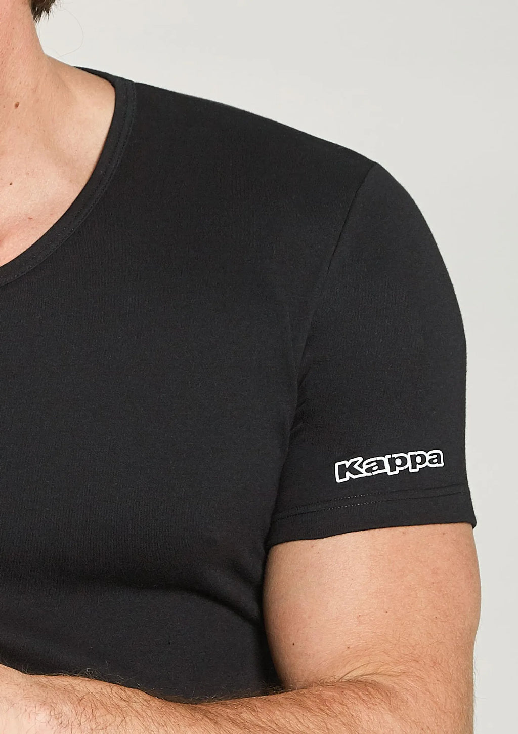 Kappa K1316 t-shirt męski z grubszej bawełny z dekoltem w serek czarny