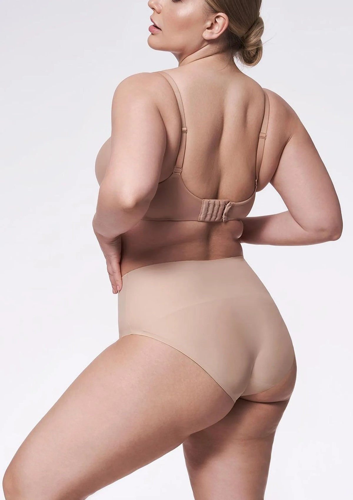 Figi modelujące Julimex Slim All Day 571 na co dzień