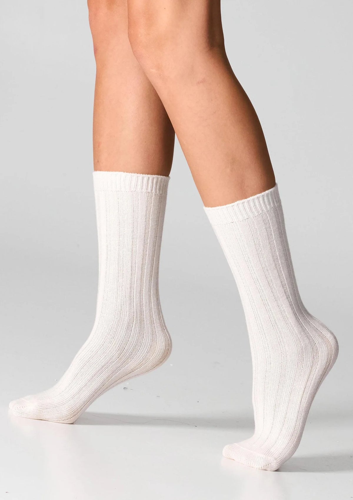 Legs W22 Angora Rabbit skarpetki z angorą, 2 pary białe