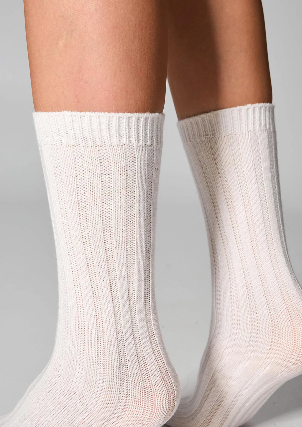 Legs W22 Angora Rabbit skarpetki z angorą, 2 pary białe