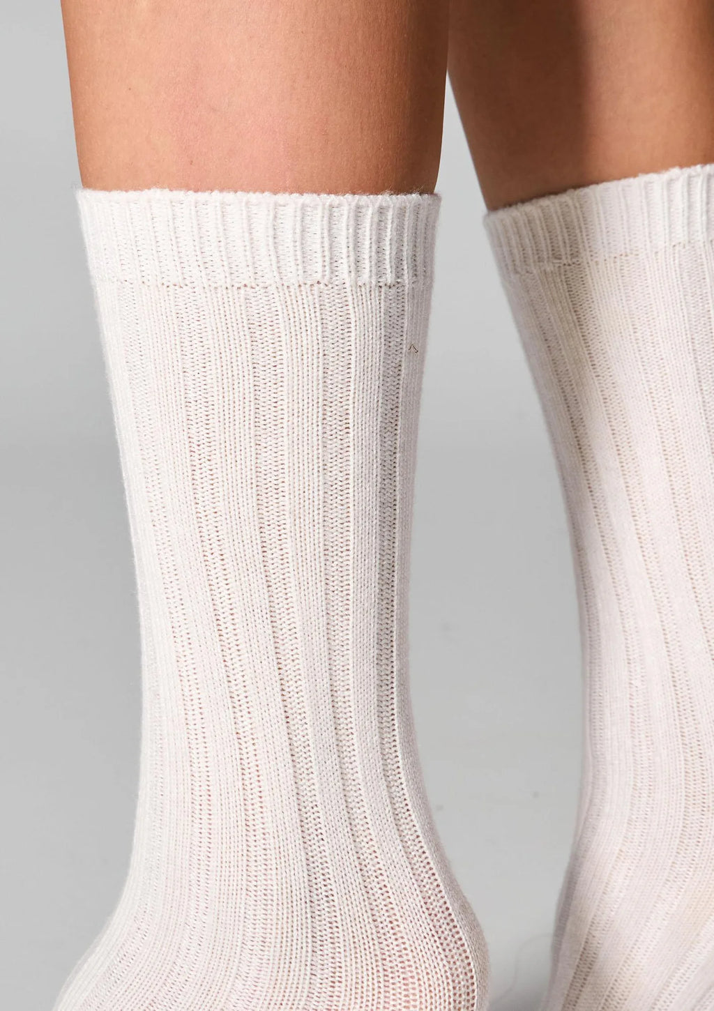 Legs W22 Angora Rabbit skarpetki z angorą, 2 pary białe