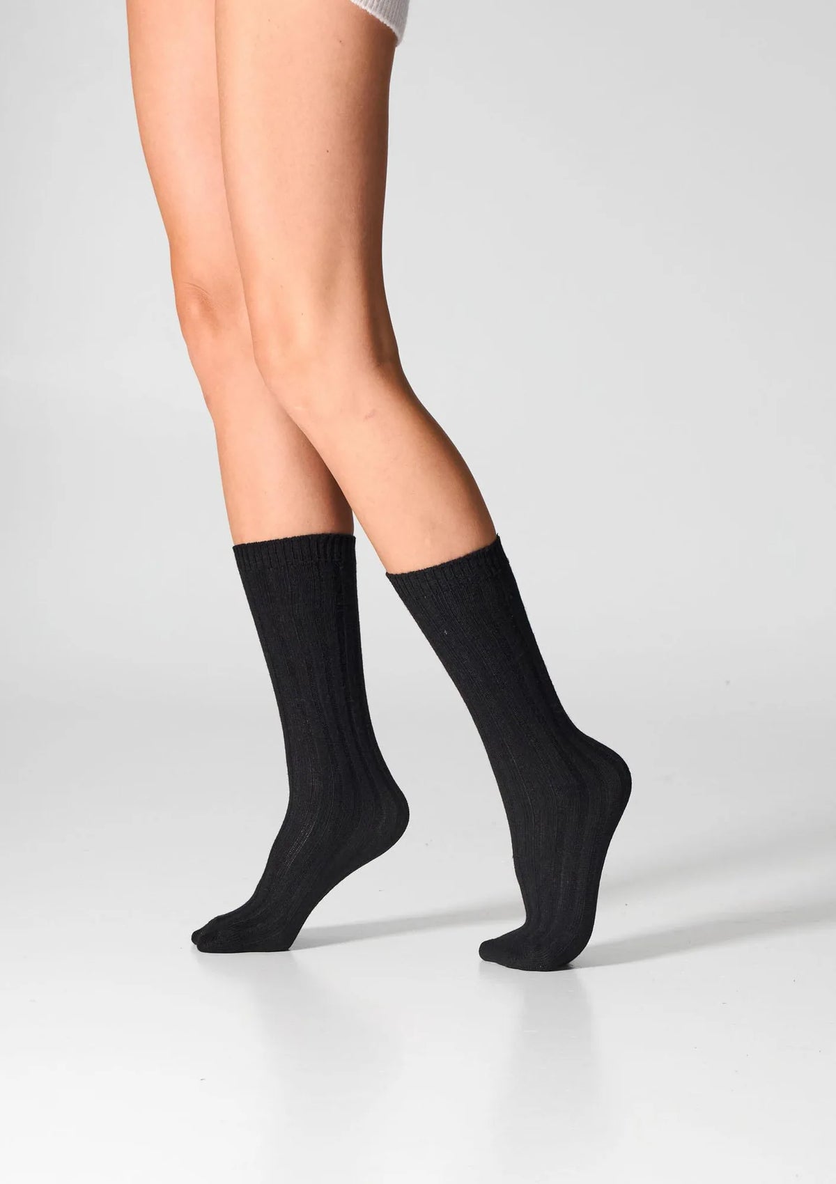Legs W22 Angora Rabbit skarpetki z angorą, 2 pary czarne