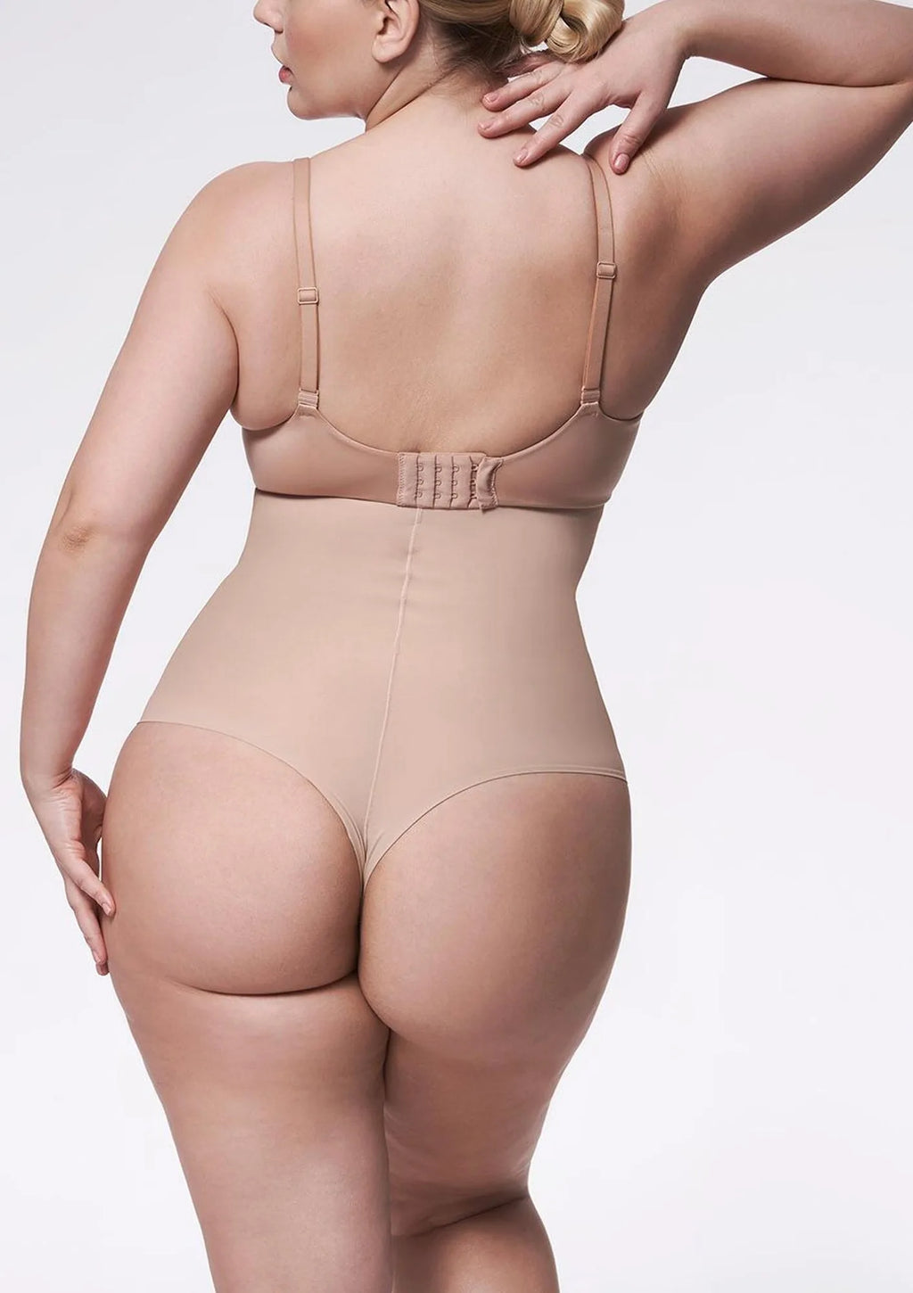 Stringi modelujące 275 z wysoką talią wyszczuplające