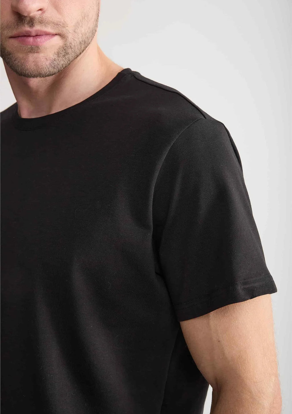 T-shirt męski Naviale Man Charlie MH320-01 czarny, bawełna czesana