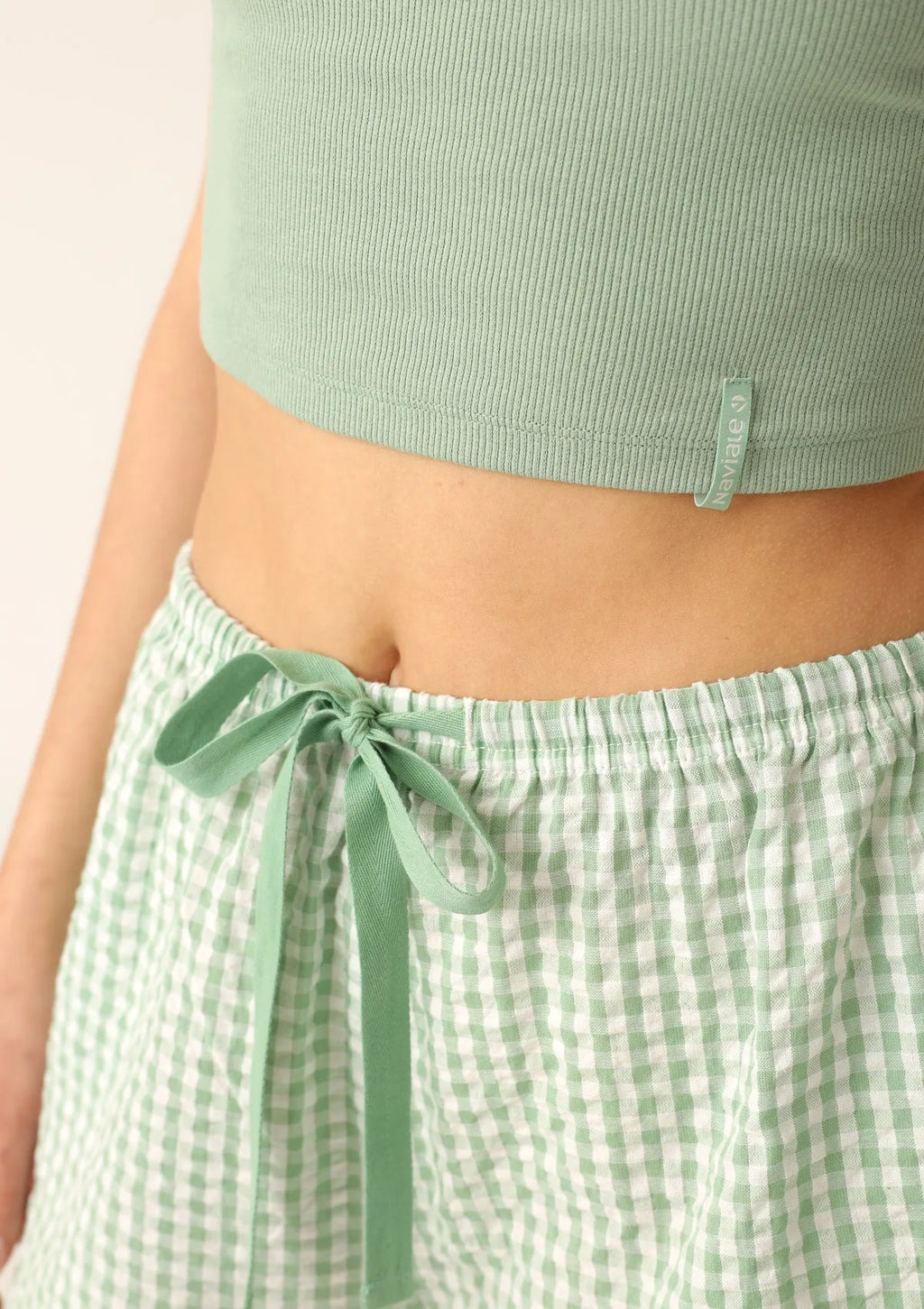Naviale LH300-09 crop top prążkowany bawełniany zielony