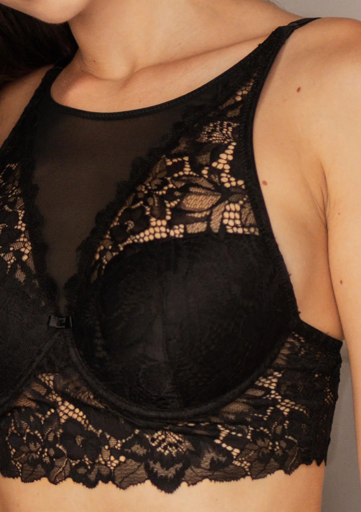 Lormar Star Top top koronkowy z biustonoszem czarny