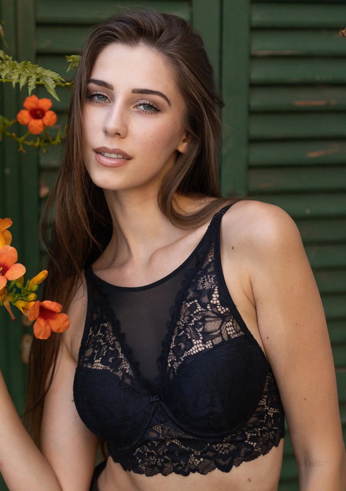 Lormar Star Top top koronkowy z biustonoszem czarny